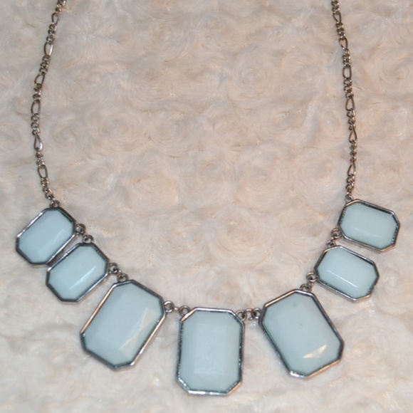 Beautiful Bright Blue Statement Jewel Necklace - Picture 1 of 4